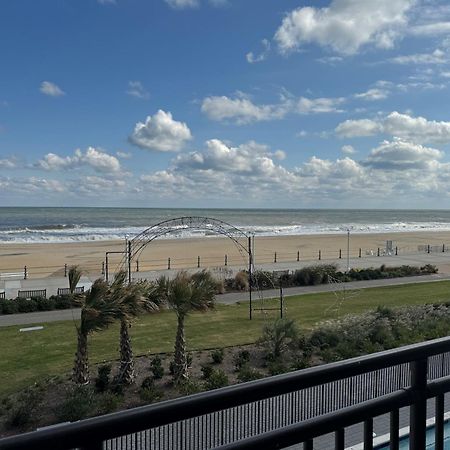 Moxy Virginia Beach Oceanfront Hotel Exterior photo