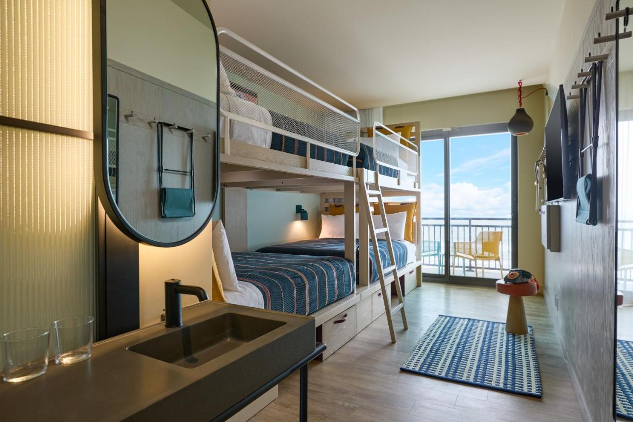 Moxy Virginia Beach Oceanfront Exterior photo
