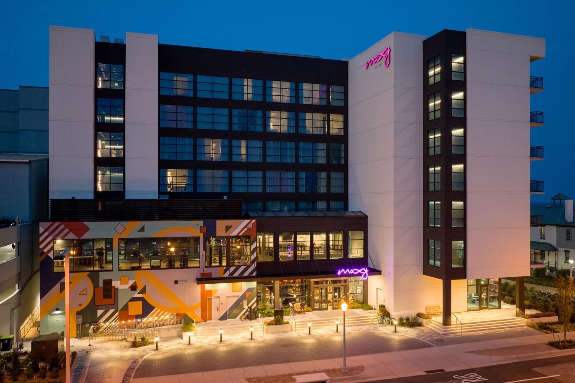 Moxy Virginia Beach Oceanfront Hotel Exterior photo