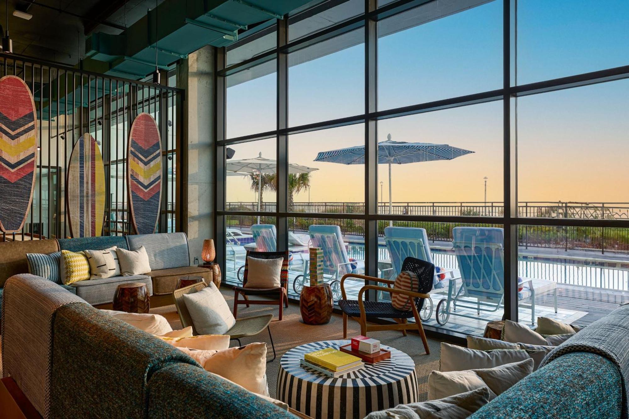 Moxy Virginia Beach Oceanfront Exterior photo