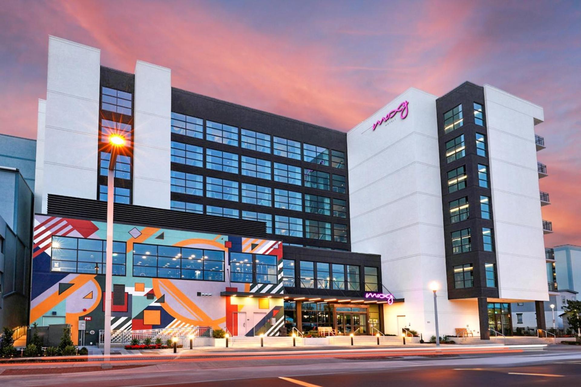 Moxy Virginia Beach Oceanfront Exterior photo